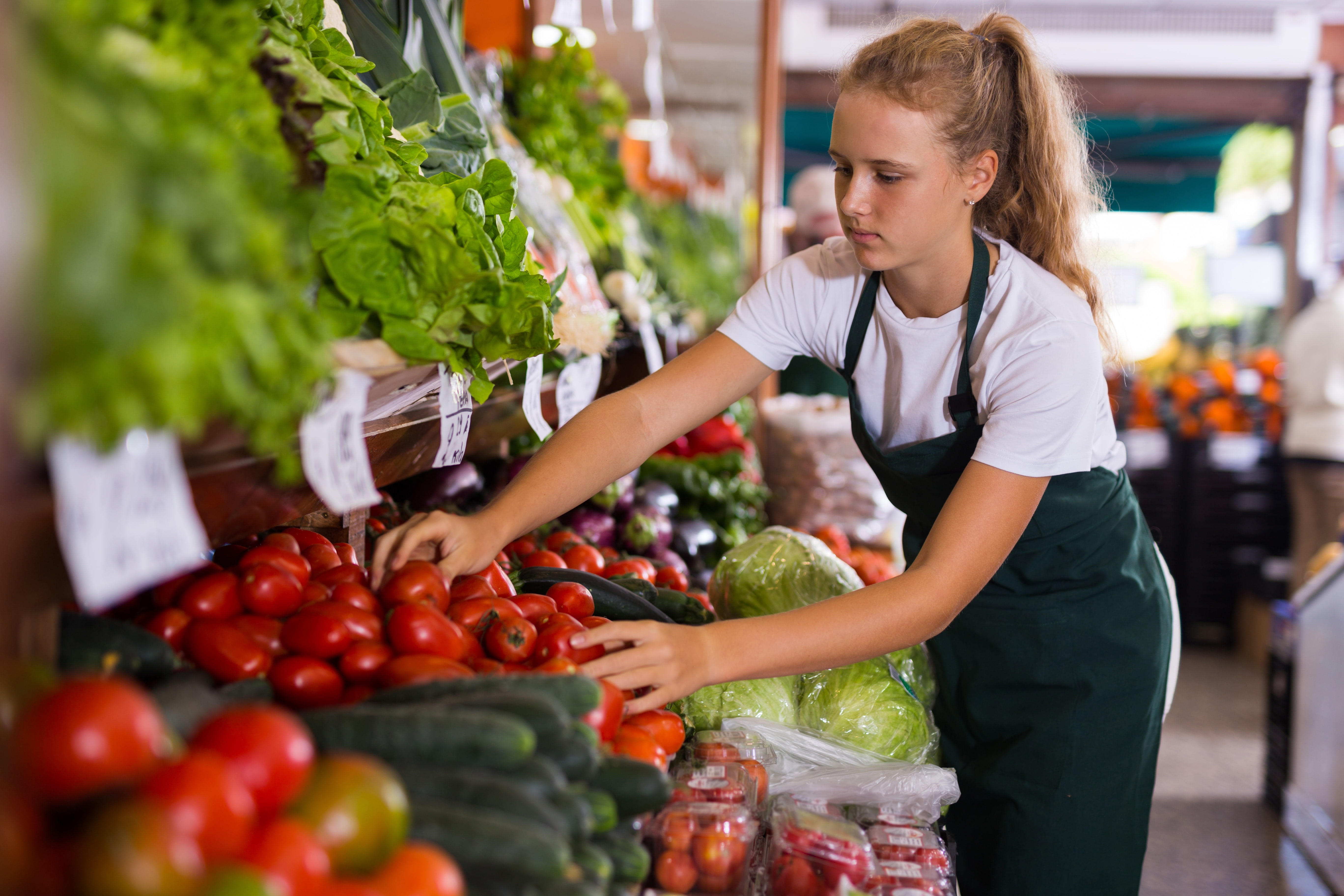 A year 10 student doing her year 10 work experience at a grocer